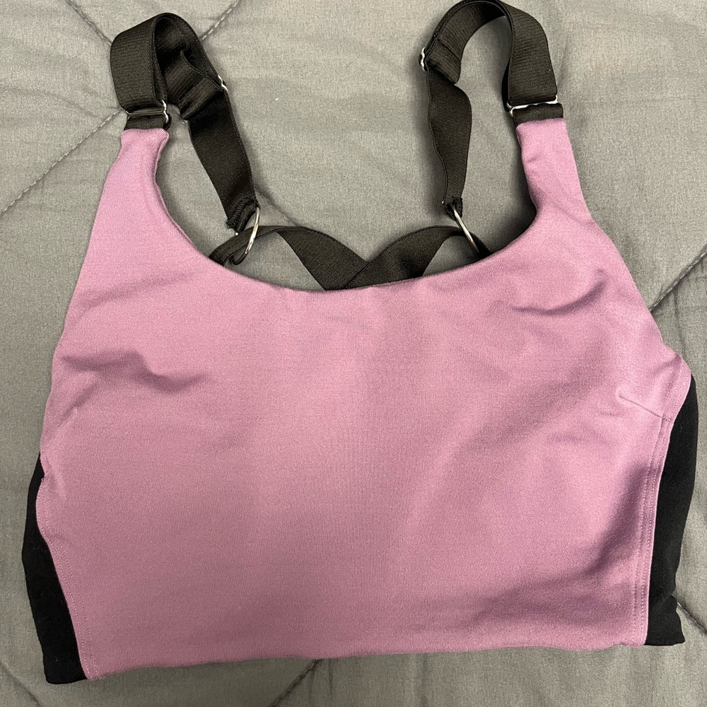 Bombshell banded Sports bra